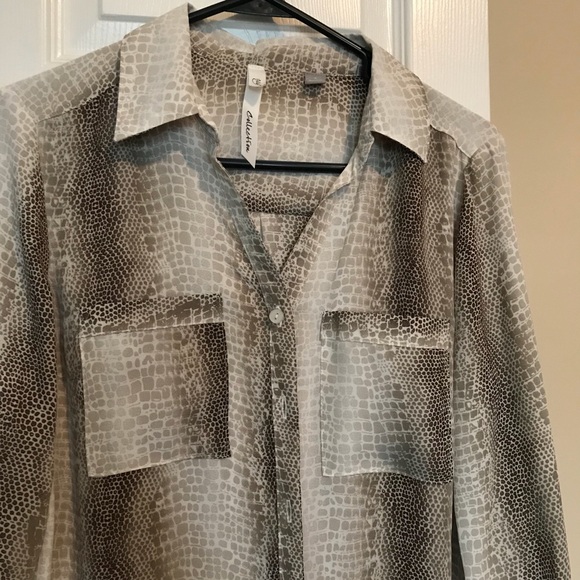 NWT Snakeskin pattern button down blouse - Picture 6 of 7